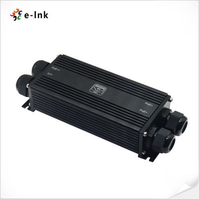 Защищенный гигабитный PoE-удлинитель IP67 1 вход 3 выхода + SFP 90 Вт 400 м