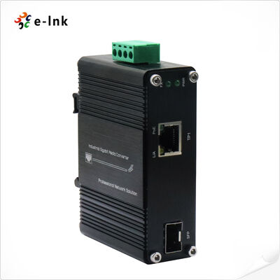 Промышленный 2.5G PoE+ преобразователь СМИ с усилителем напряжения 1xRJ45 1xSFP+ 30W Выход Широкое входное напряжение 12-48VDC Подключение и установка